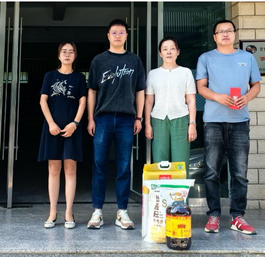 情系受災(zāi)職工   彰顯企業(yè)擔(dān)當(dāng) ——宏強(qiáng)公司全力幫助榆中山洪受災(zāi)職工家庭渡過難關(guān)